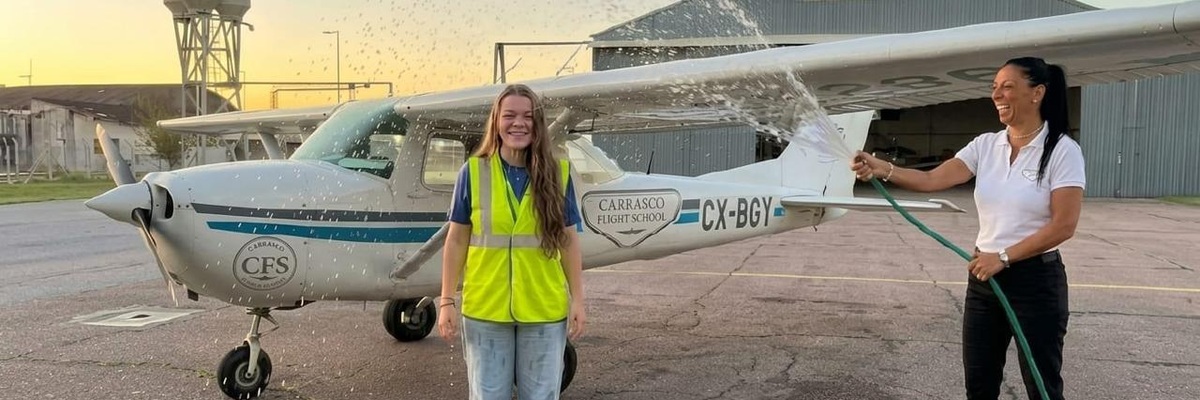 El primer vuelo solo: qué es, cuándo ocurre y qué dice la normativa de DINACIA